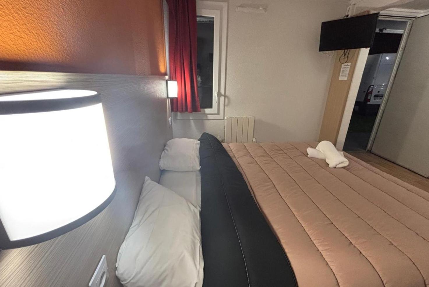 Classic Hotel - Fontenay-Trésigny מראה חיצוני תמונה