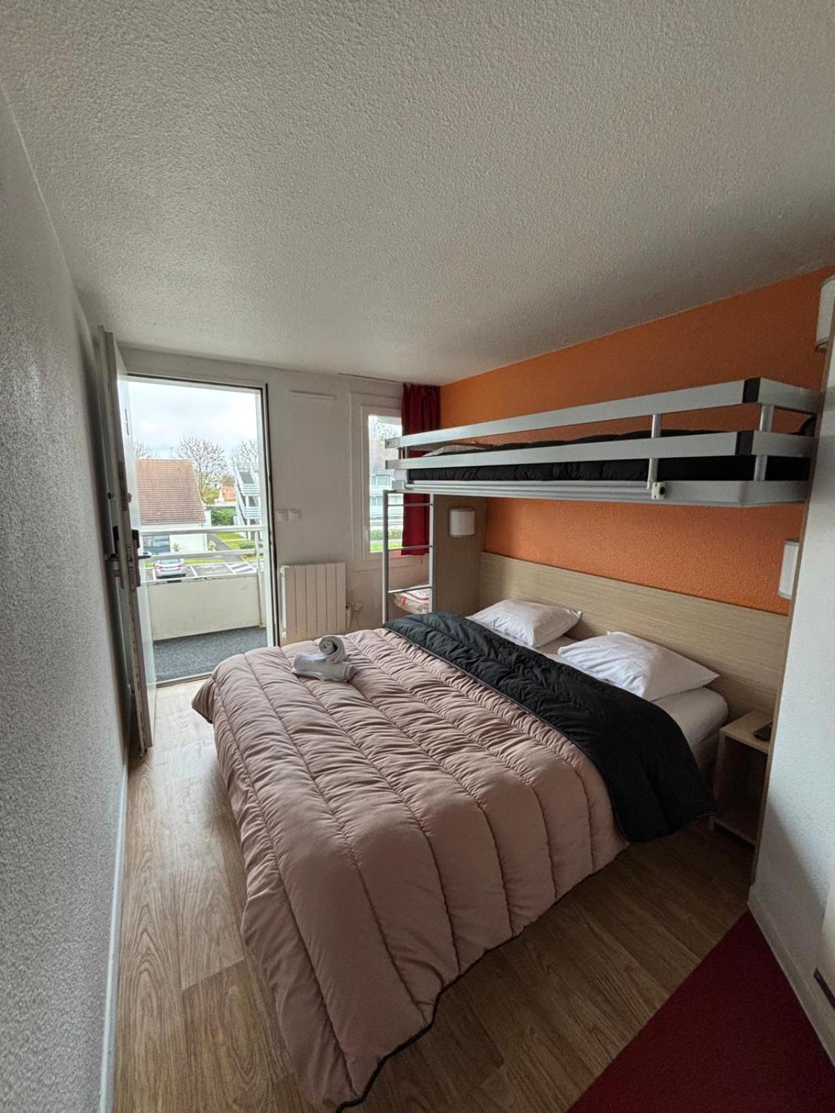 Classic Hotel - Fontenay-Trésigny מראה חיצוני תמונה