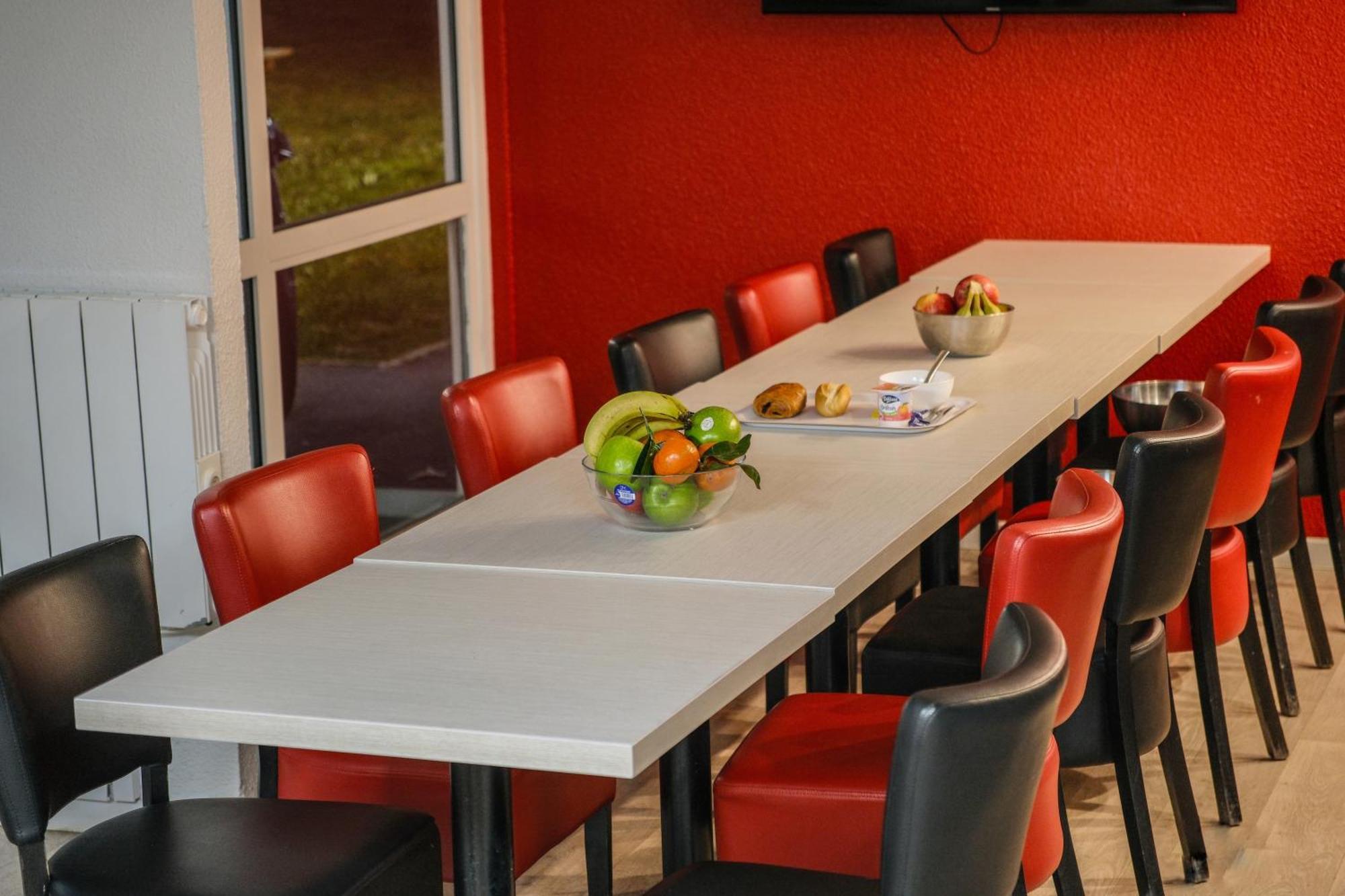 Classic Hotel - Fontenay-Trésigny מראה חיצוני תמונה