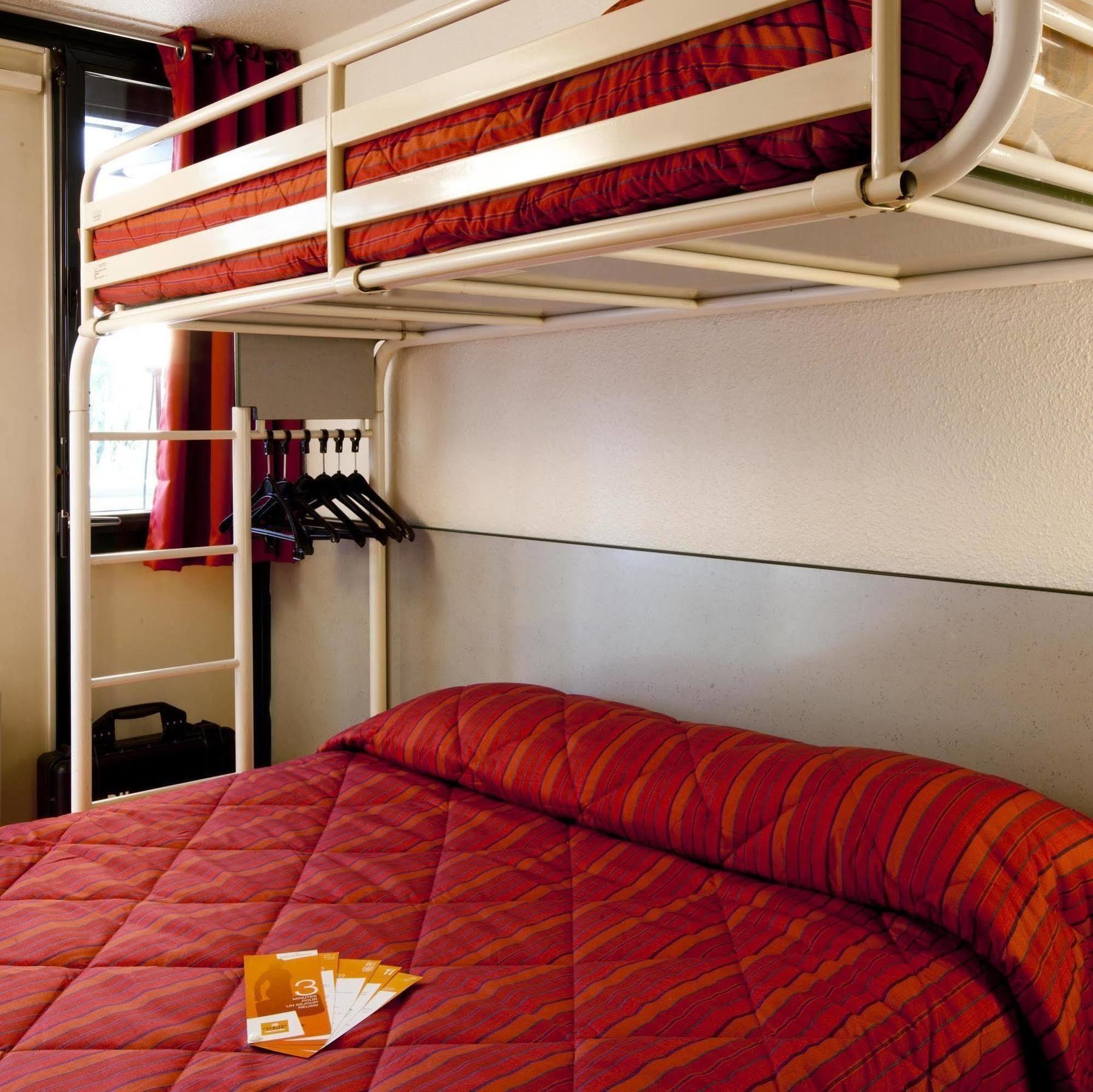 Classic Hotel - Fontenay-Trésigny מראה חיצוני תמונה