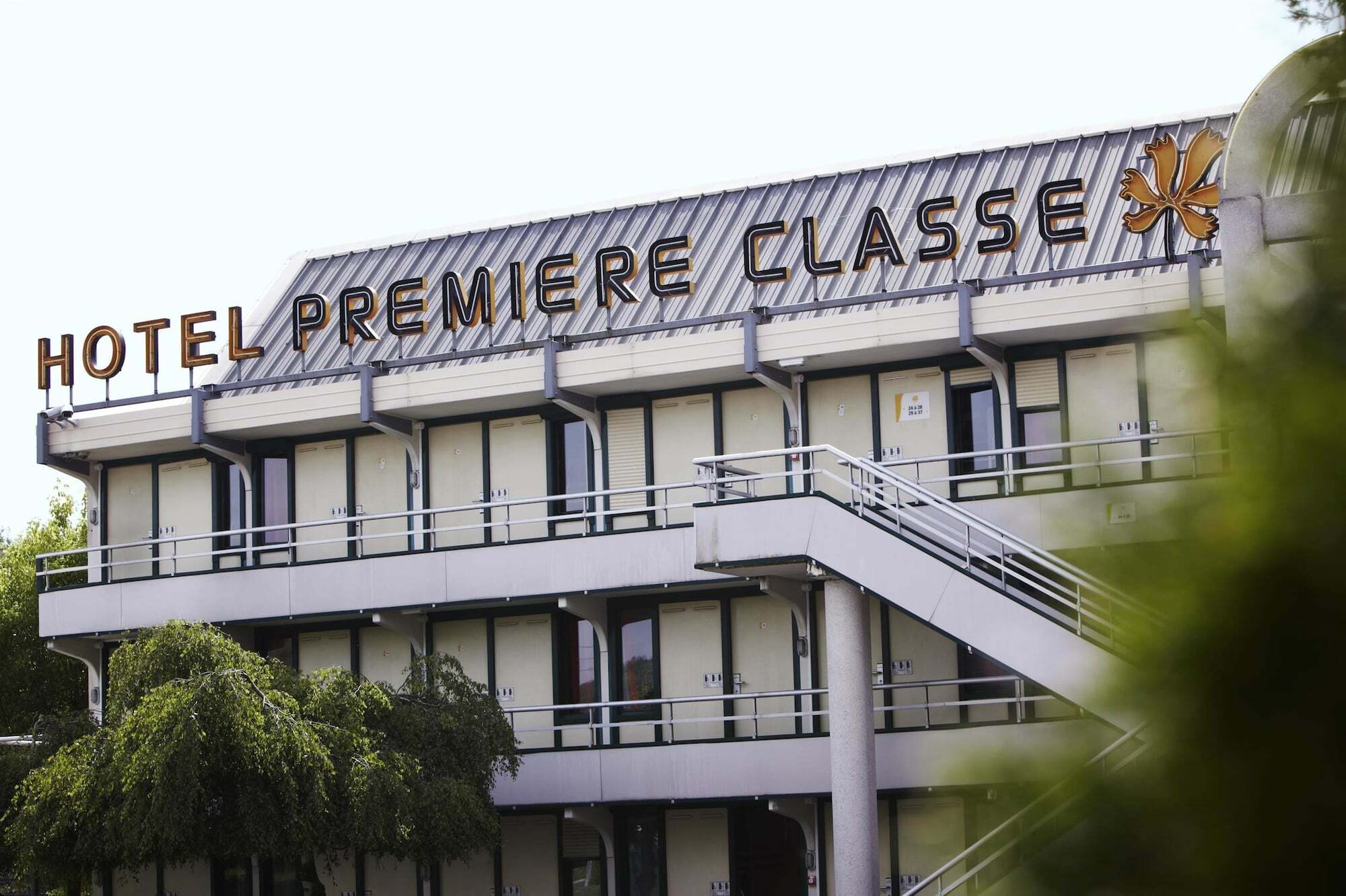 Classic Hotel - Fontenay-Trésigny מראה חיצוני תמונה