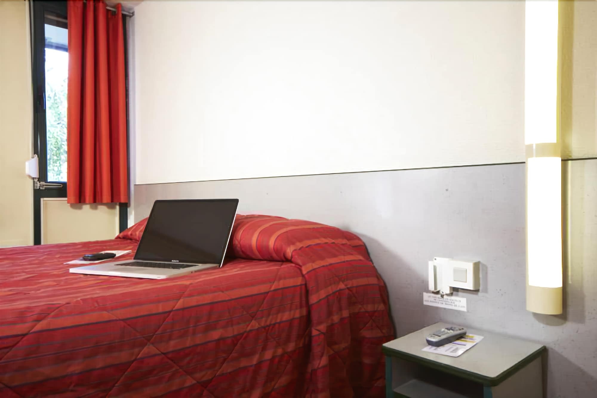Classic Hotel - Fontenay-Trésigny מראה חיצוני תמונה